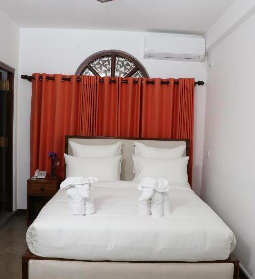 Номер Deluxe, Celonese Hotel & Restaurant Kandy