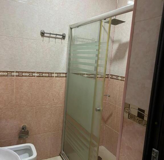 اتاق استاندارد سه تخته با سرویس بهداشتی مشترک, Evim Hotel Mingecevir