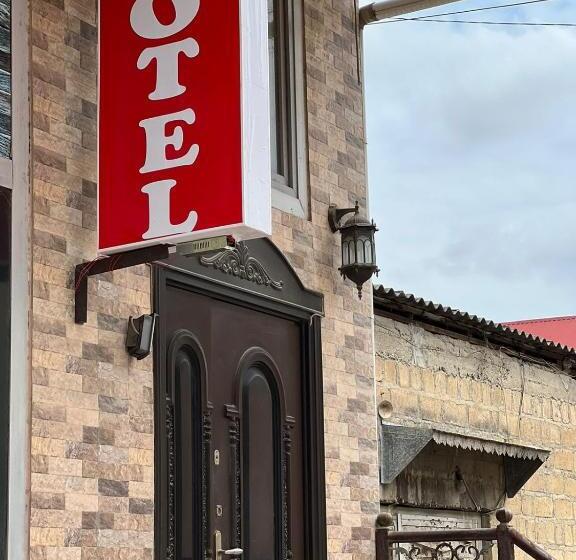 اتاق استاندارد سه تخته با سرویس بهداشتی مشترک, Evim Hotel Mingecevir