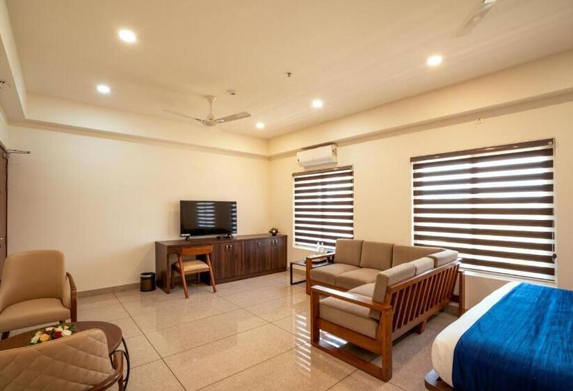 Полулюкс, Kumbanad Heritage