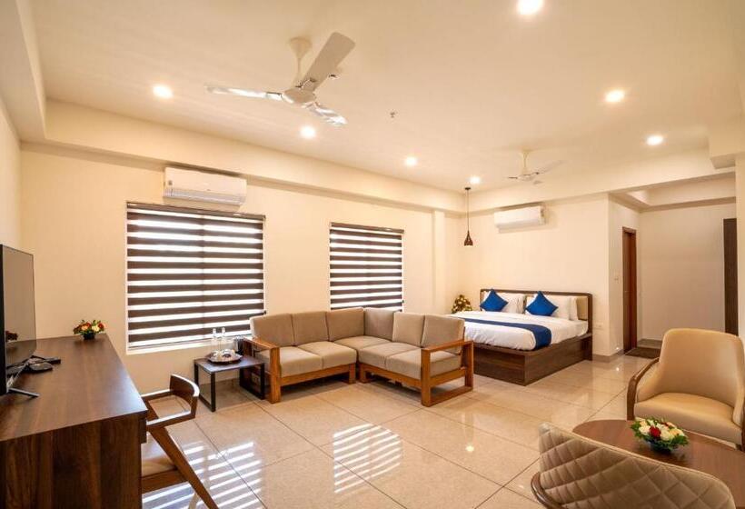 Полулюкс, Kumbanad Heritage