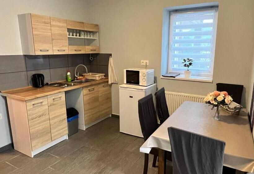 高级三人间, Zafír Vendégház Szilvásvárad