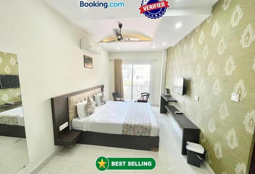 デラックスルーム, Bagga Kuteer ! Haridwar होटल बग्गा कुटीर ஹோட்டல் பக்கா குடிசை Fully Air Conditioned Hotel, Lift Wifi