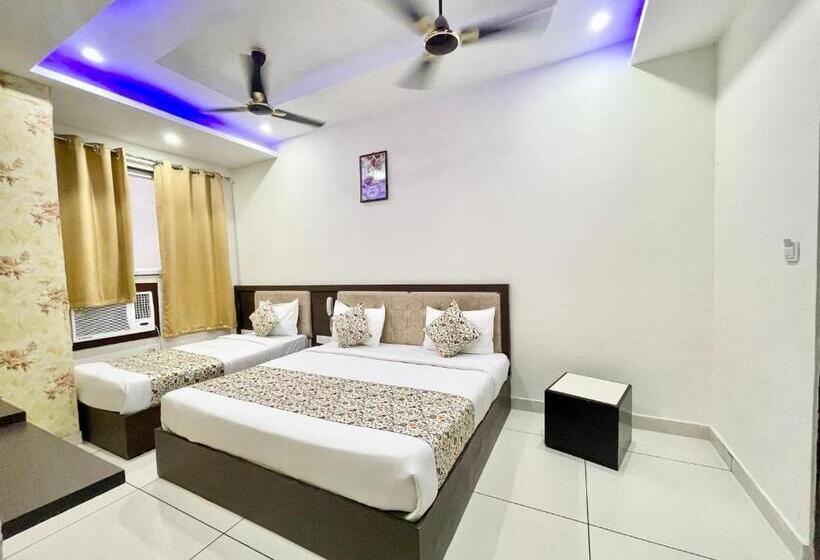 スタンダードトリプルルーム, Bagga Kuteer ! Haridwar होटल बग्गा कुटीर ஹோட்டல் பக்கா குடிசை Fully Air Conditioned Hotel, Lift Wifi