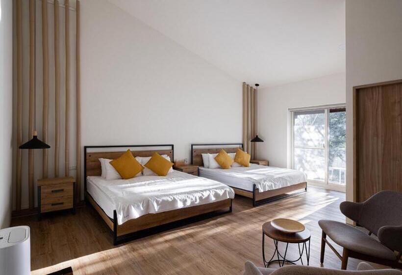 اتاق استاندارد چهارنفره با چشم‌انداز باغ, Kilar Mountain Villa