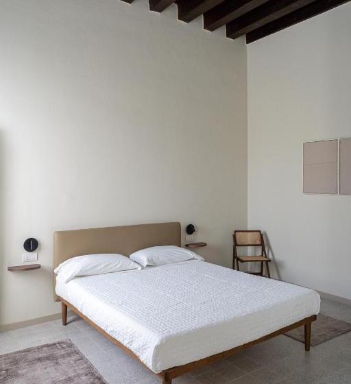 سوییت جونیور, The Lake Suites   Luxury Stay In Lazise