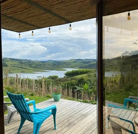 Suite with lake view, Adama Bio