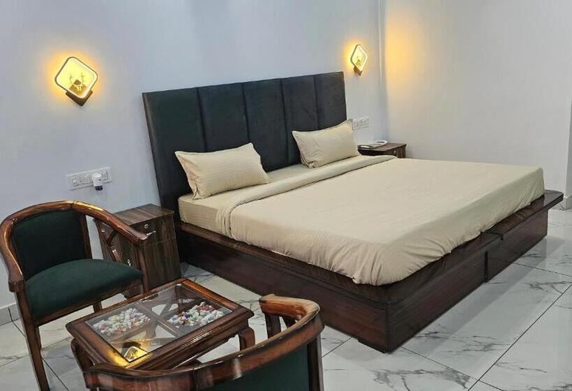 디럭스 룸, On The Rocks