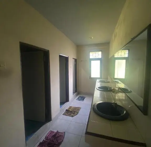 اتاق استاندارد یک نفره, Surya Abadi Guest House Syariah