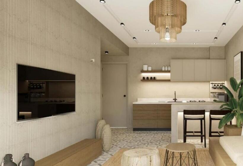 سوییت سوپریور, Oregano Suites Side