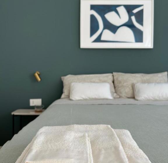 اتاق استاندارد, Da Lydia