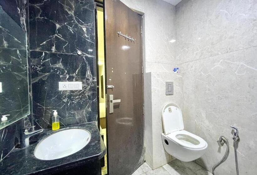 标准单人间, Ray Ban ! Haridwar होटल रे बन ரே பான் ஹோட்டல் Fully Air Conditioned Hotel, Lift Wifi And Parking Ava