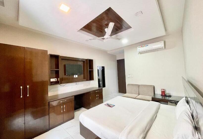 스탠다드 싱글 룸, Ray Ban ! Haridwar होटल रे बन ரே பான் ஹோட்டல் Fully Air Conditioned Hotel, Lift Wifi And Parking Ava