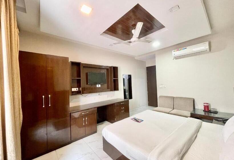 标准单人间, Ray Ban ! Haridwar होटल रे बन ரே பான் ஹோட்டல் Fully Air Conditioned Hotel, Lift Wifi And Parking Ava