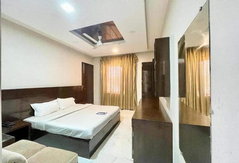 标准单人间, Ray Ban ! Haridwar होटल रे बन ரே பான் ஹோட்டல் Fully Air Conditioned Hotel, Lift Wifi And Parking Ava
