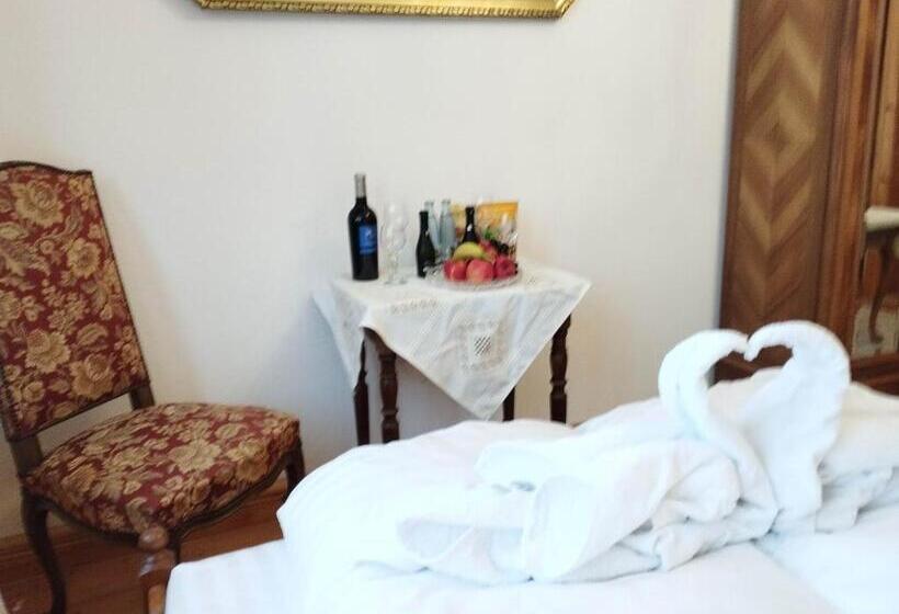 Номер Стандарт с Балконом, Unik Villa Kurz Urlaub Mit Veranda Und Balkon