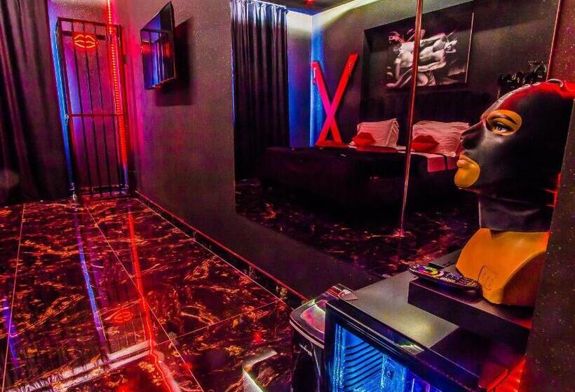 اتاق استاندارد با تخت بزرگ, Romeo Nights   Love Rooms   Jacuzzi Hydromassage