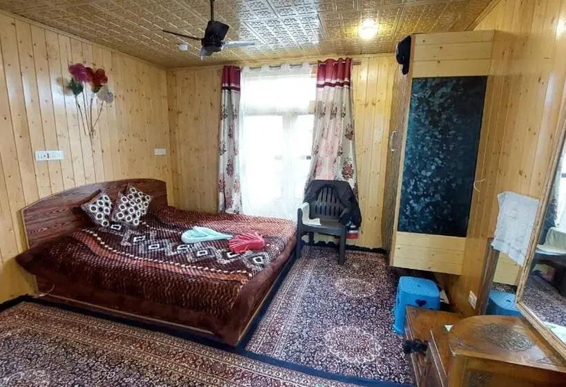 スタンダードルーム, Srinagar Tourism Group Of House Boats
