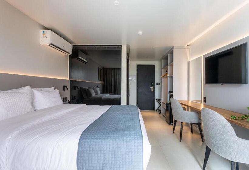 סוויטה דלוקס, Icon Hotel By Welkom