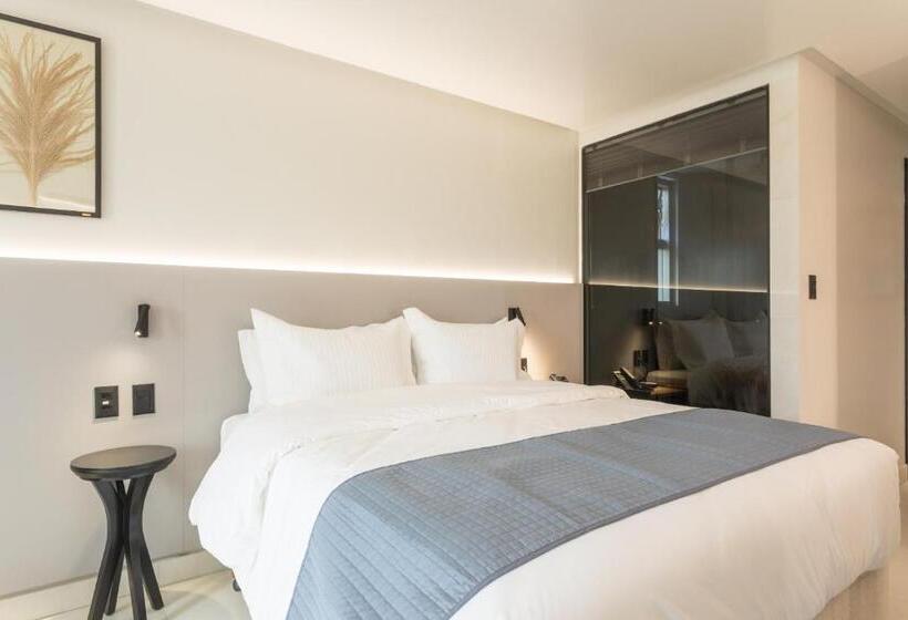 סוויטה דלוקס, Icon Hotel By Welkom