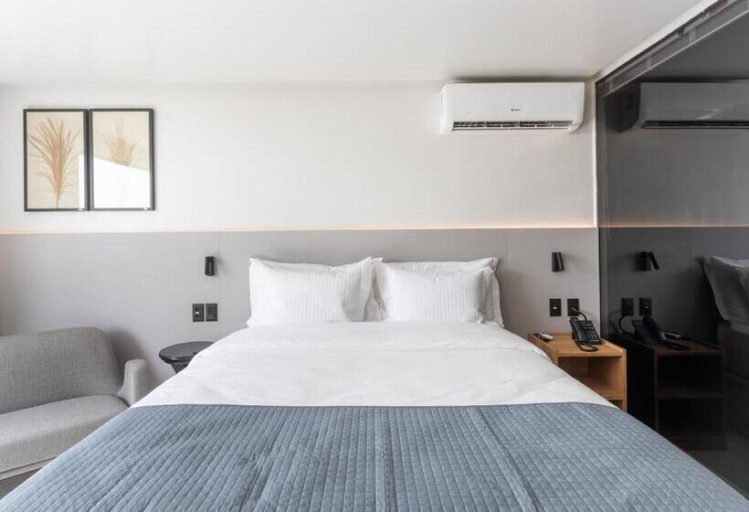 סוויטה דלוקס, Icon Hotel By Welkom