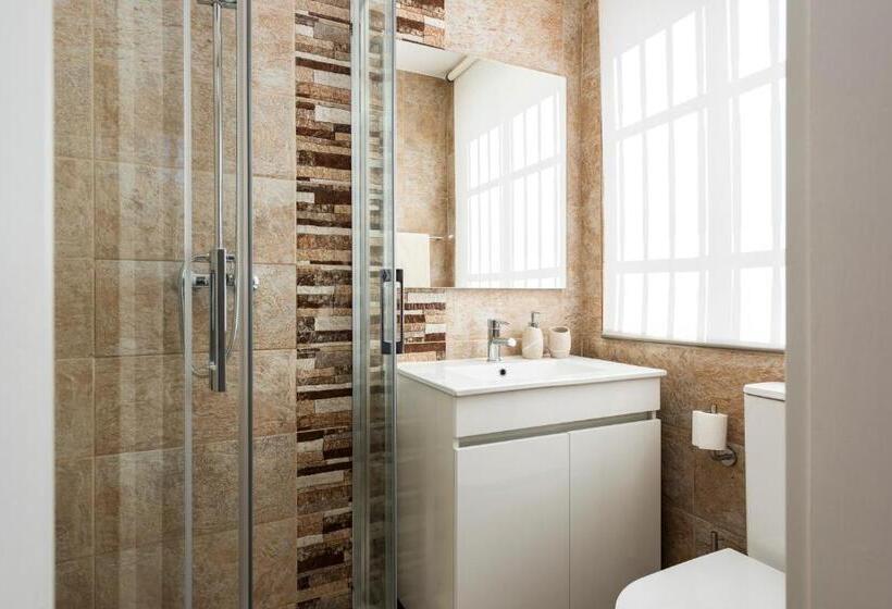 اتاق استاندارد یک نفره, Madalena Hostel E Suites