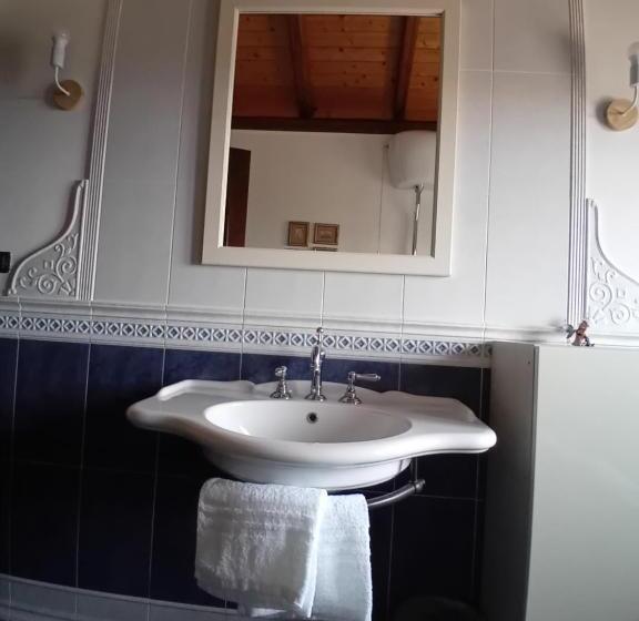 Standard room with outdoor bath, Casa Roverelle