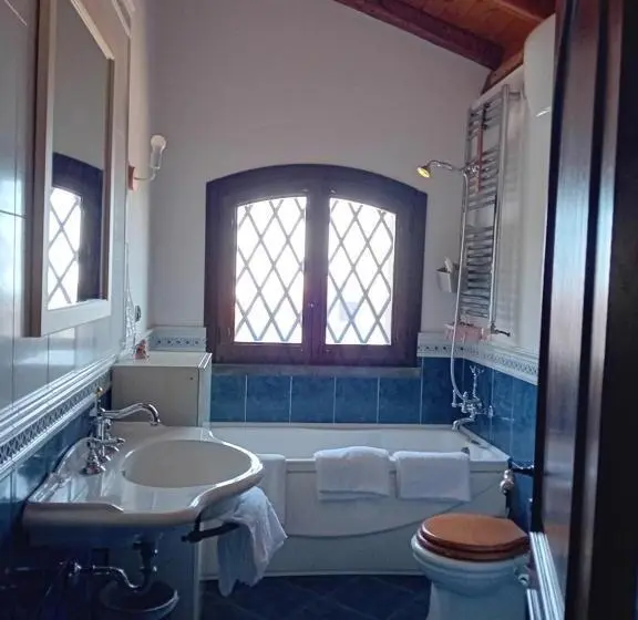 Standard room with outdoor bath, Casa Roverelle