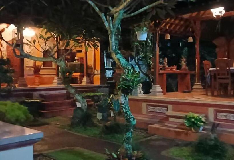 غرفة عائلية مطلّة علي الحديقة, Rodja Homestay