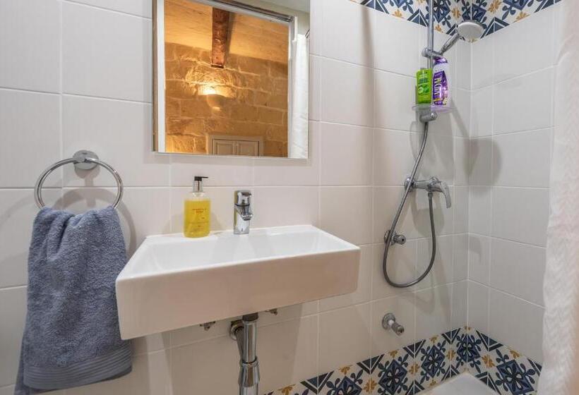 اتاق استاندارد سه نفره, Sunset Glow 2 At Tan Neputi By Solea