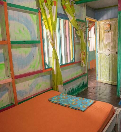 חדר סטנדרט לארבעה, Hostal Liliana