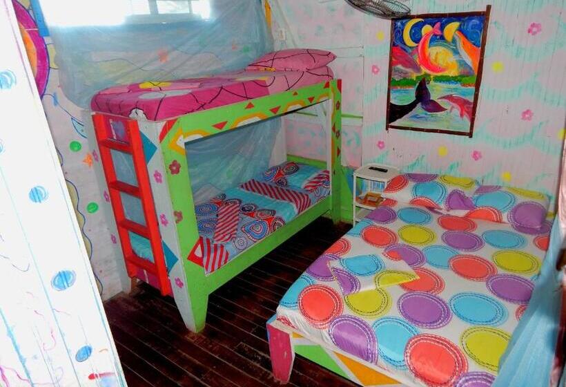 חדר סטנדרט לארבעה, Hostal Liliana