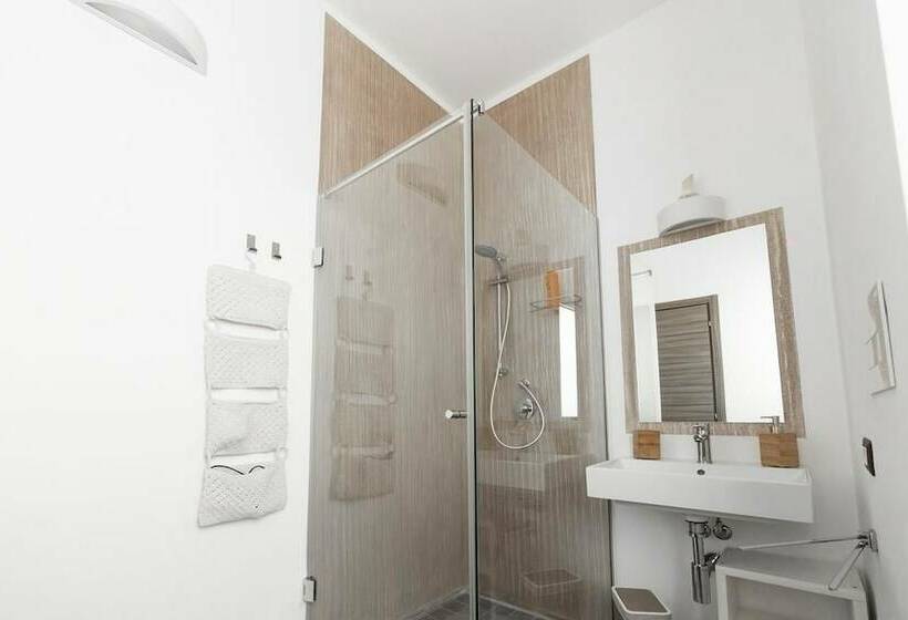 חדר סטנדרט, 5 Elementi