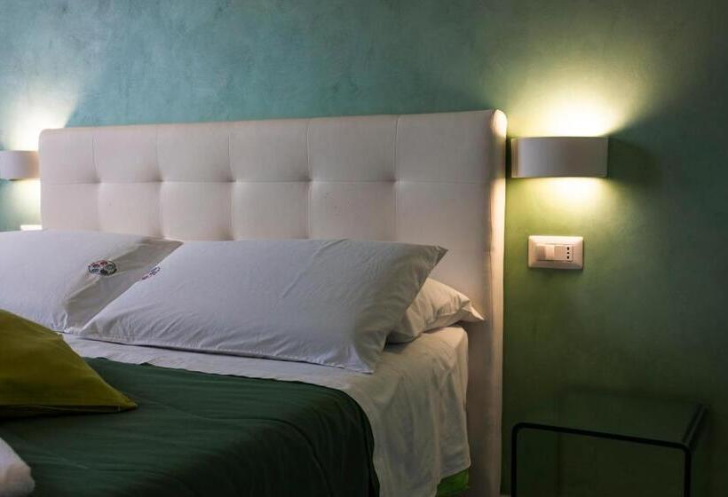 חדר סטנדרט, 5 Elementi