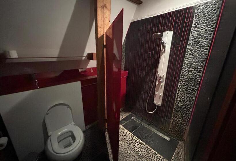 اتاق لوکس با بالکن, Paivilla Boutique