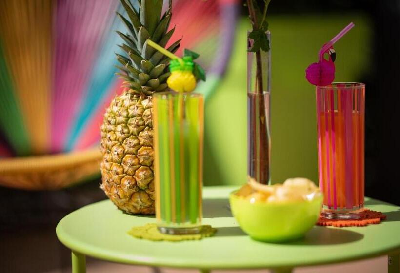 اتاق استاندارد با بالکن, Roof Garden