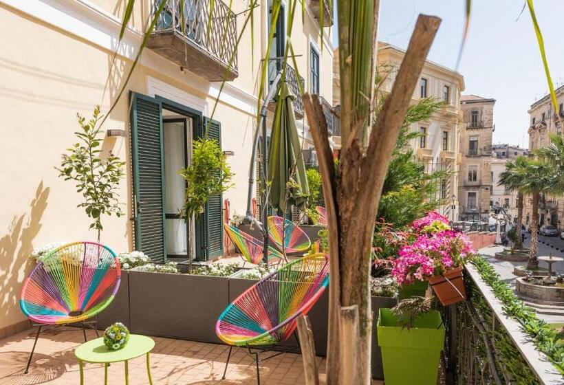 اتاق لوکس با بالکن, Roof Garden