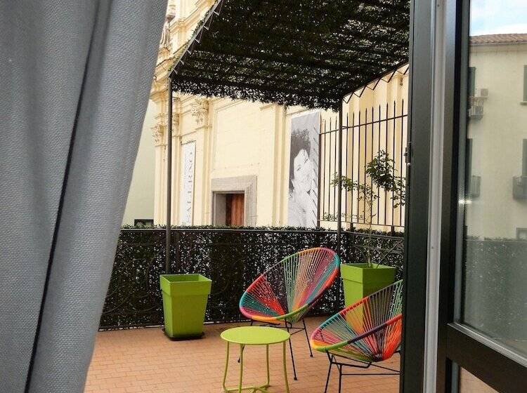 اتاق سوپریور با چشم‌انداز شهر, Roof Garden