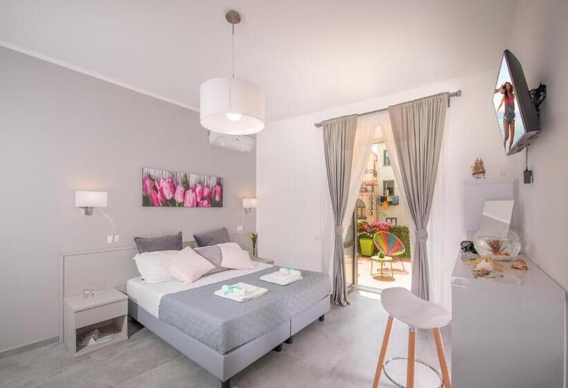 اتاق لوکس با بالکن, Roof Garden