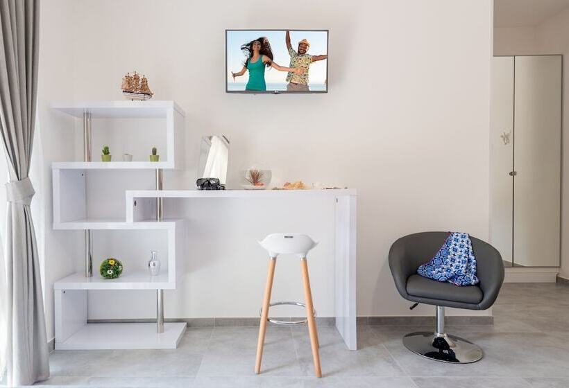 اتاق سوپریور با چشم‌انداز شهر, Roof Garden