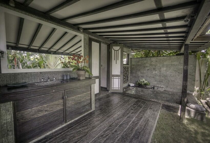 디럭스 스튜디오, Villa Artis