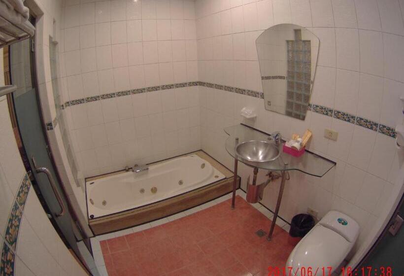 اتاق لوکس, Changsing Business Motel