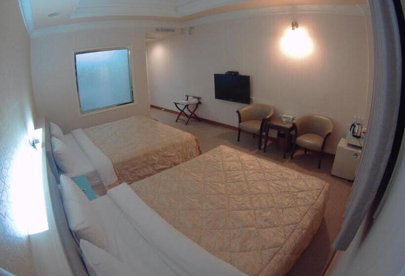 اتاق کلاسیک سه تخته, Changsing Business Motel