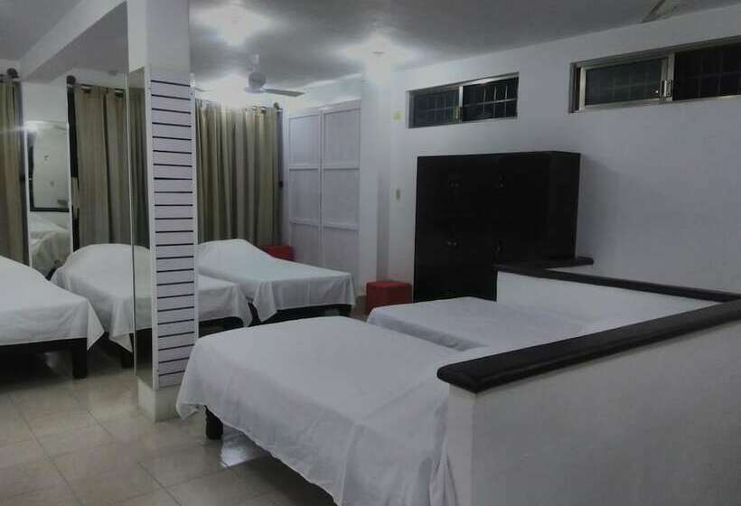 Cama em Quarto Compartilhado, Hostal Frida   Adults Only   Hostel