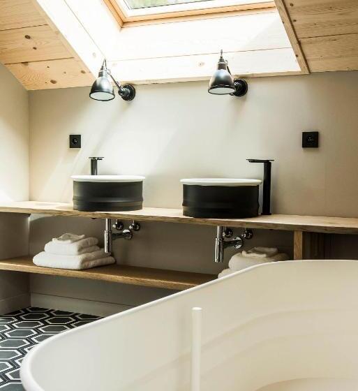 סוויטה דלוקס, Annexe 1888