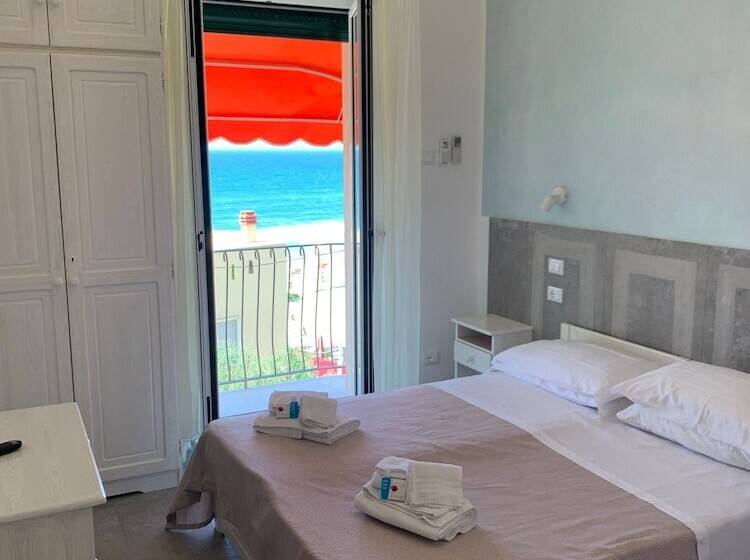 海景标准间带阳台, Marconi