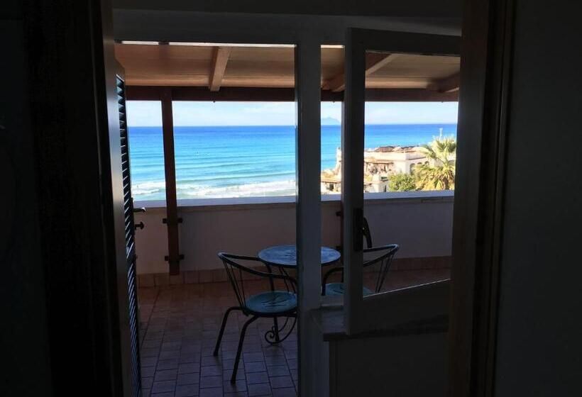 标准间内部标间, Marconi