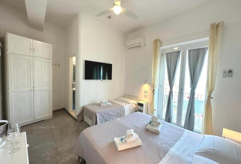 Triple Room Sea View, Marconi