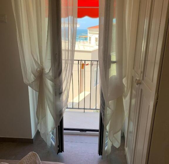 标准间带阳台, Marconi