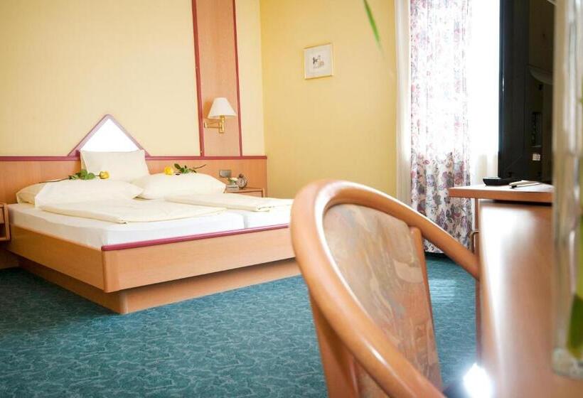 标准间, Restaurant Osterbauer